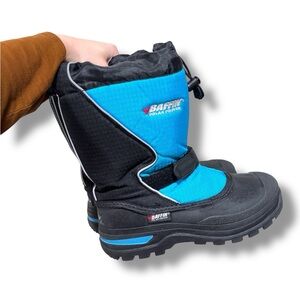 Baffin Canada Black / Blue Winter Snow Boots Size 6